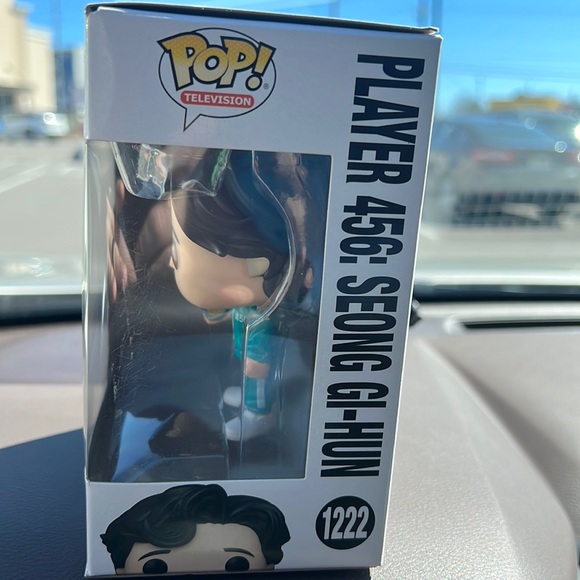 Round 6 Funko Pop Player 456 Seong Gi - Hun NEW in box perfect condition - Picture 2 of 6